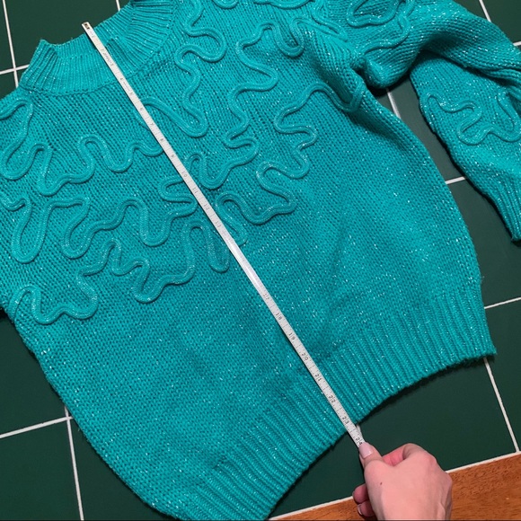Gorgeous Vintage Sweater - Picture 3 of 5